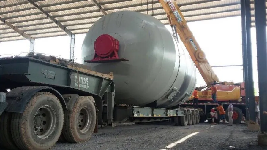 Vận tải bồn siêu trường siêu trọng đi dự án khi điện đạm Cà Mau