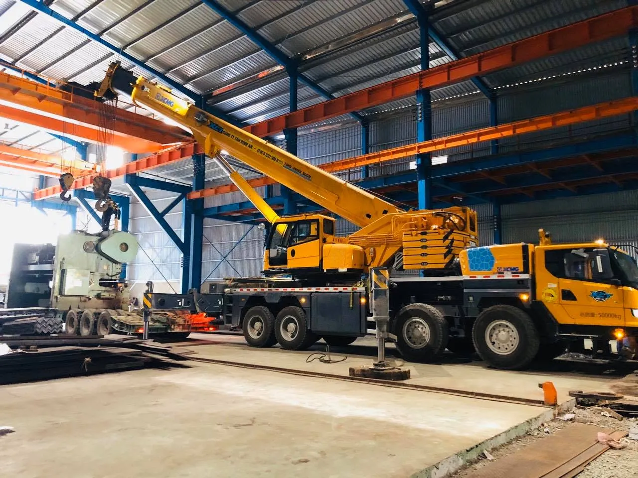 Vận chuyển máy cắt tôn quá khổ quá tải từ TP.HCM đi Hà Nội