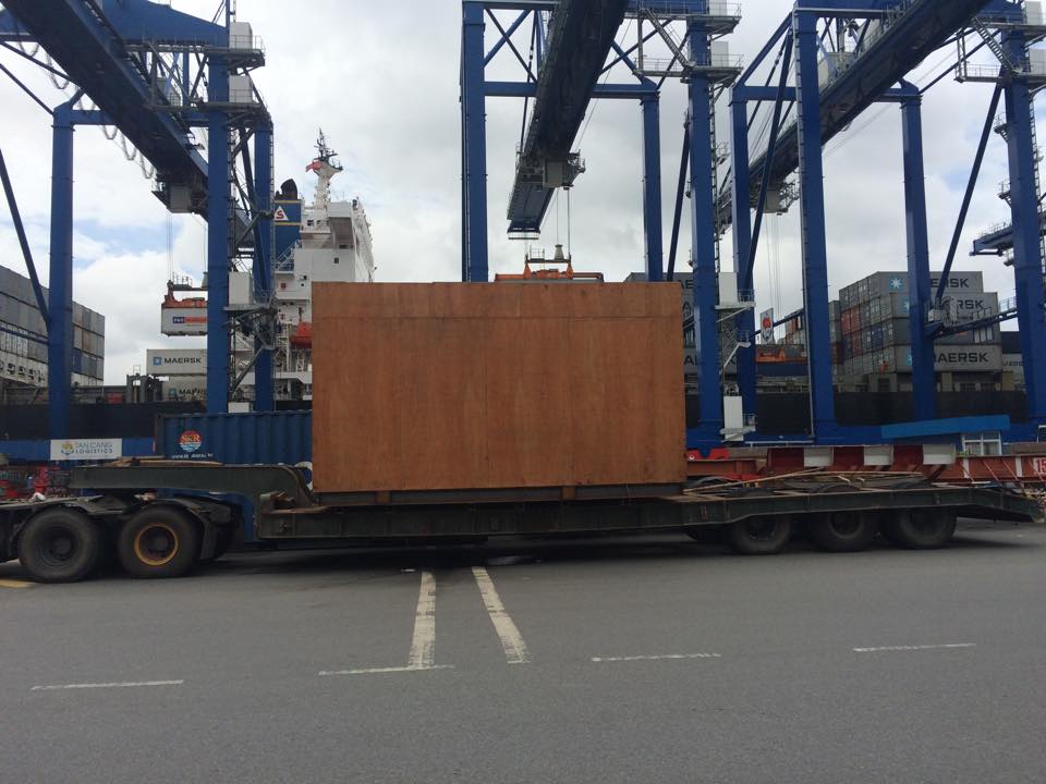 Vận chuyển 2 kiện hàng 50 tấn theo phương án tàu - xe